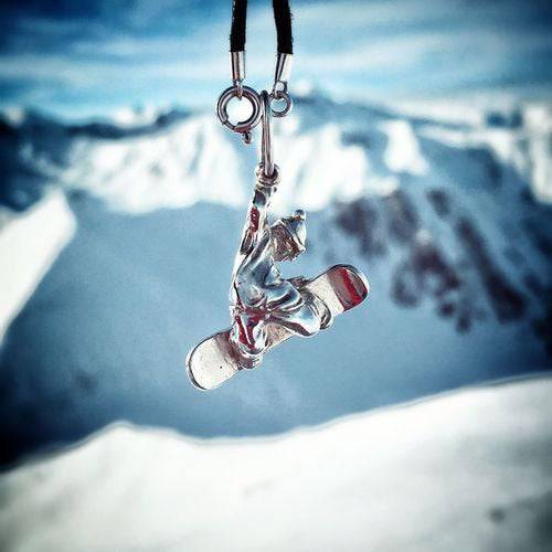Big Air Snowboarder Pendant *10k/14k/18k White, Yellow, Rose, Green Gold, Gold Plated & Silver* Sports Skiing Men X-Game Charm Necklace Men | Loni Design Group |   | Men's jewelery|Mens jewelery| Men's pendants| men's necklace|mens Pendants| skull jewelry|Ladies Jewellery| Ladies pendants|ladies skull ring| skull wedding ring| Snake jewelry| gold| silver| Platnium|