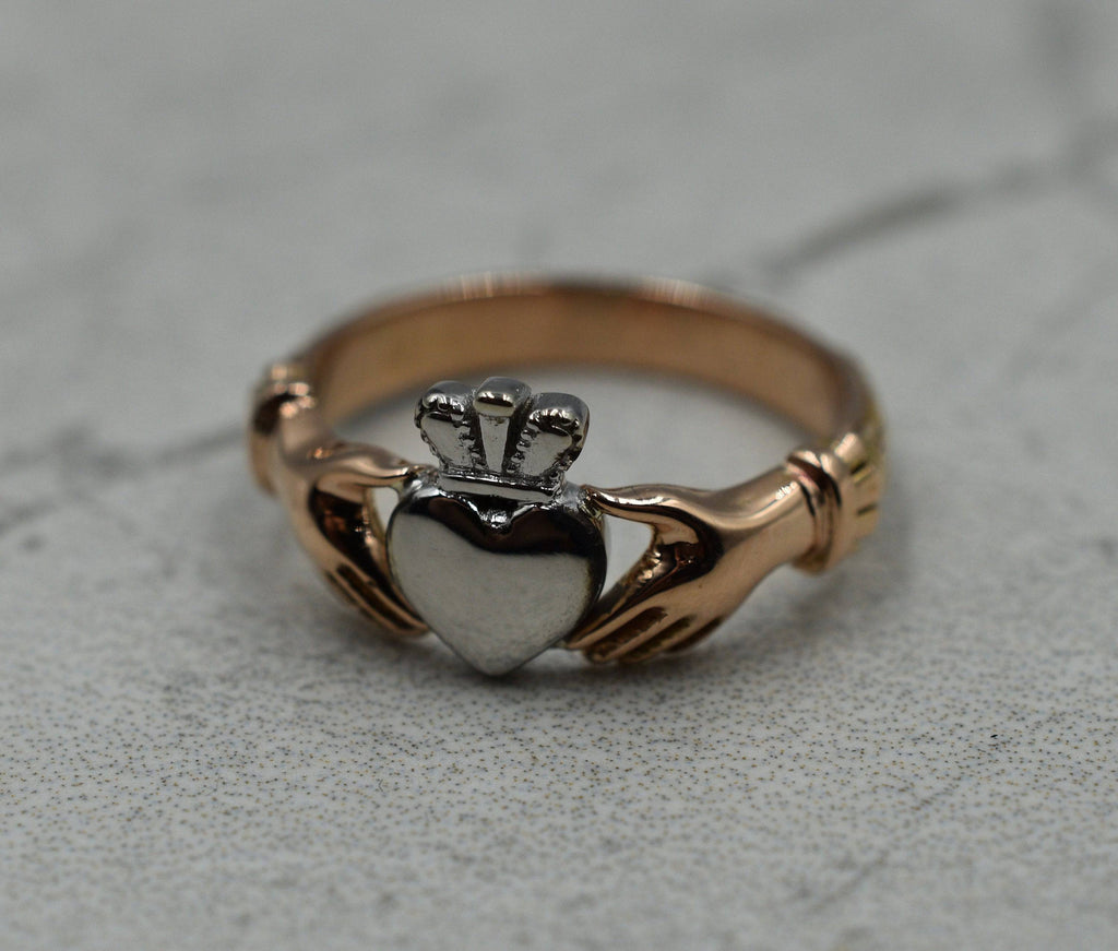 Keeva Claddagh Ring | Loni Design Group | Rings  | Men's jewelery|Mens jewelery| Men's pendants| men's necklace|mens Pendants| skull jewelry|Ladies Jewellery| Ladies pendants|ladies skull ring| skull wedding ring| Snake jewelry| gold| silver| Platnium|