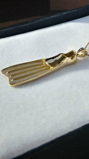 Jacques Cousteau Flipper Pendant *10k/14k/18k White, Yellow, Rose, Green Gold, Gold Plated & Silver* Scuba Water Boat Ship Charm Necklace | Loni Design Group |   | Men's jewelery|Mens jewelery| Men's pendants| men's necklace|mens Pendants| skull jewelry|Ladies Jewellery| Ladies pendants|ladies skull ring| skull wedding ring| Snake jewelry| gold| silver| Platnium|
