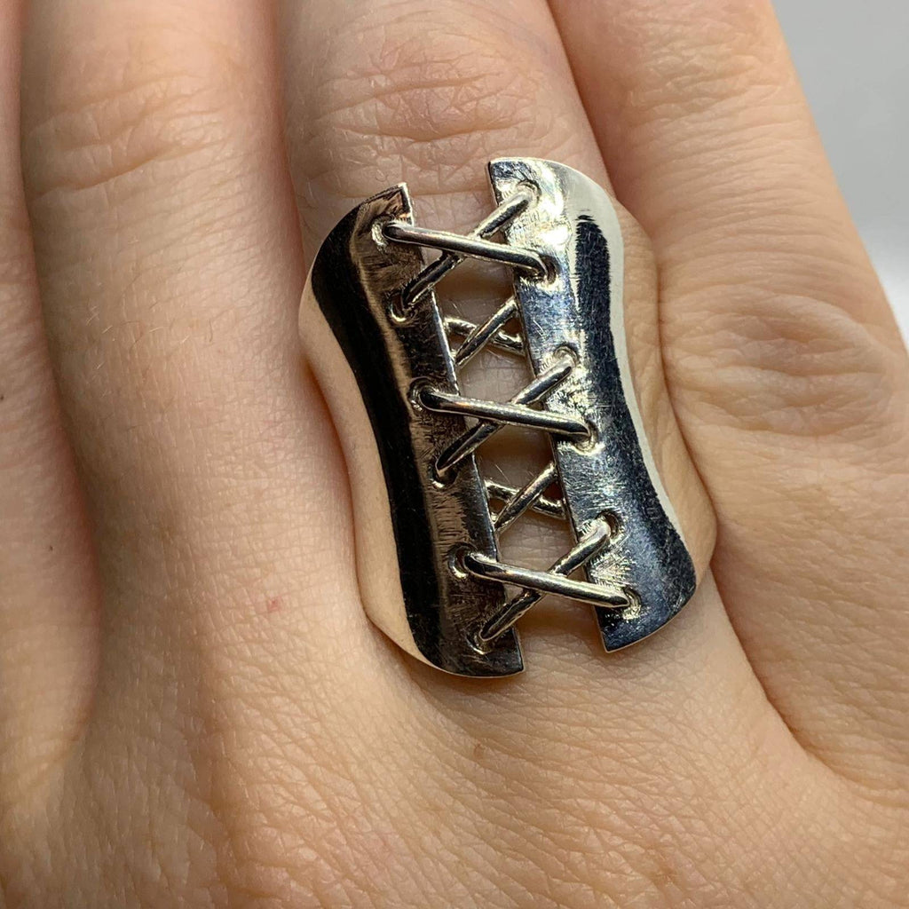 Savannah Corset Ring | Loni Design Group | Rings  | Men's jewelery|Mens jewelery| Men's pendants| men's necklace|mens Pendants| skull jewelry|Ladies Jewellery| Ladies pendants|ladies skull ring| skull wedding ring| Snake jewelry| gold| silver| Platnium|