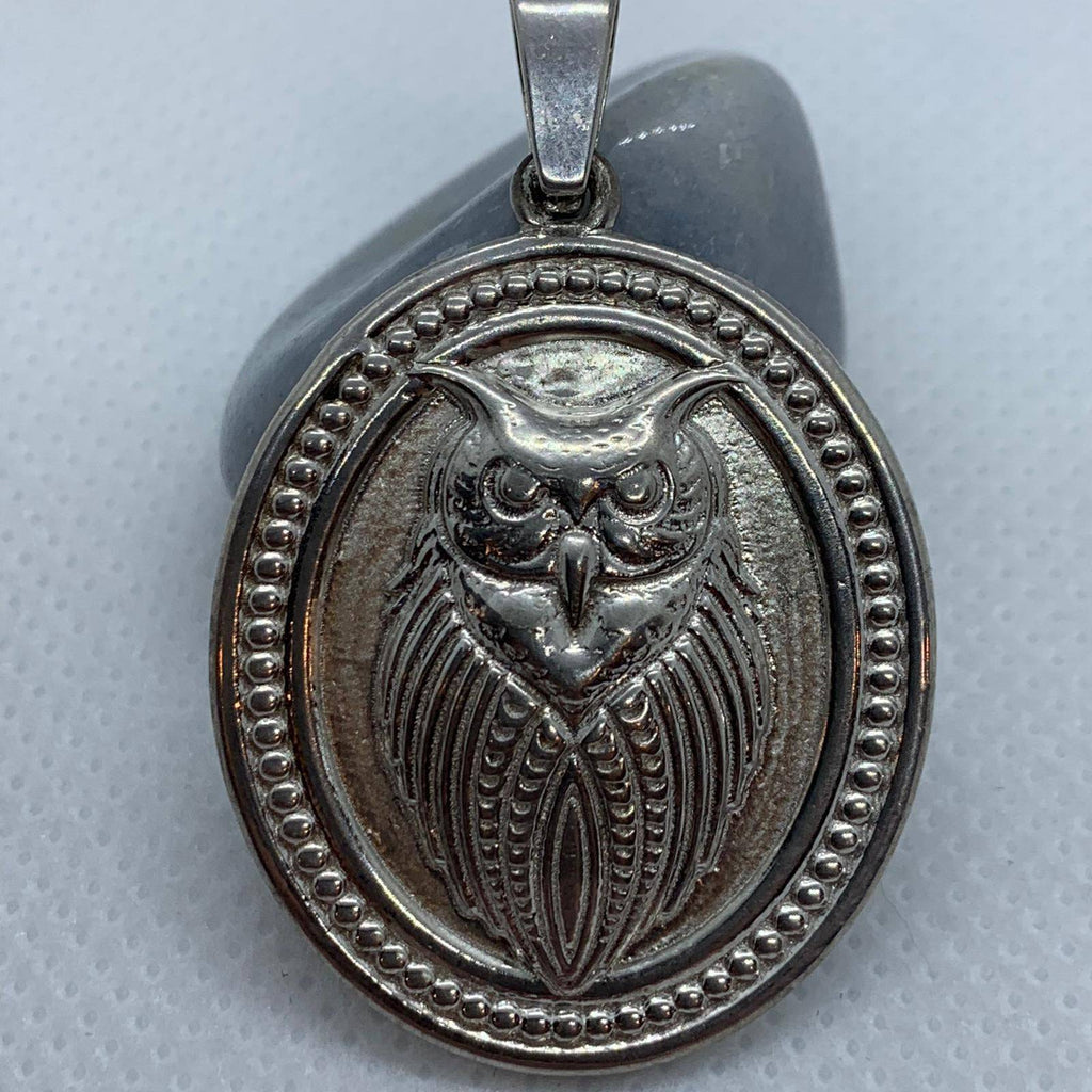 Hedwig The Owl Pendant *10k/14k/18k White, Yellow, Rose, Green Gold, Gold Plated & Silver* Animal Bird Wing Feather Pet Vet Charm Necklace | Loni Design Group |   | Men's jewelery|Mens jewelery| Men's pendants| men's necklace|mens Pendants| skull jewelry|Ladies Jewellery| Ladies pendants|ladies skull ring| skull wedding ring| Snake jewelry| gold| silver| Platnium|
