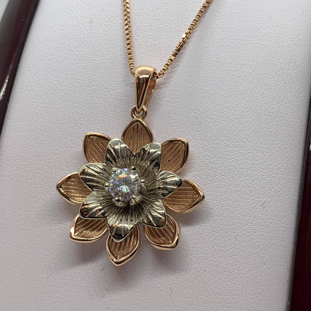 Water Lily Pendant *0.50 Carat Moissanite With 10k/14k/18k White, Yellow, Rose, Green Gold, Gold Plated & Silver* Flower Nature Leaf Charm | Loni Design Group |   | Men's jewelery|Mens jewelery| Men's pendants| men's necklace|mens Pendants| skull jewelry|Ladies Jewellery| Ladies pendants|ladies skull ring| skull wedding ring| Snake jewelry| gold| silver| Platnium|