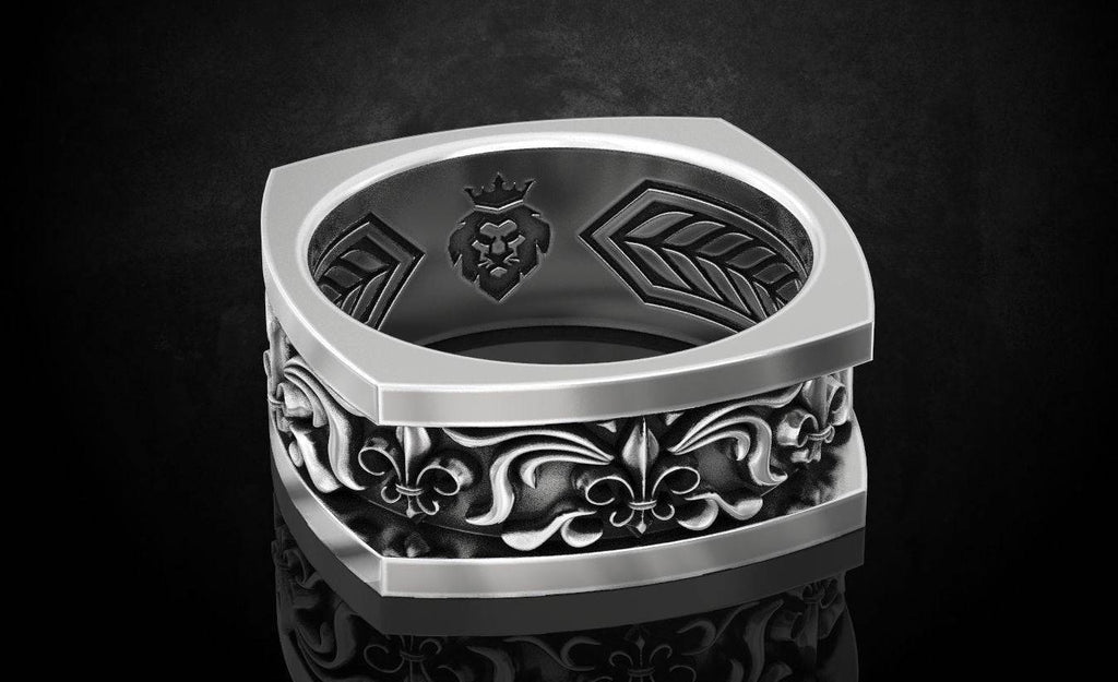 Royal Heraldic Lily Ring | Loni Design Group | Rings  | Men's jewelery|Mens jewelery| Men's pendants| men's necklace|mens Pendants| skull jewelry|Ladies Jewellery| Ladies pendants|ladies skull ring| skull wedding ring| Snake jewelry| gold| silver| Platnium|
