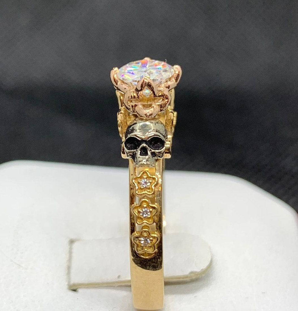 Till The Day We Die Skull Engagement Ring | Loni Design Group | Engagement Rings  | Men's jewelery|Mens jewelery| Men's pendants| men's necklace|mens Pendants| skull jewelry|Ladies Jewellery| Ladies pendants|ladies skull ring| skull wedding ring| Snake jewelry| gold| silver| Platnium|