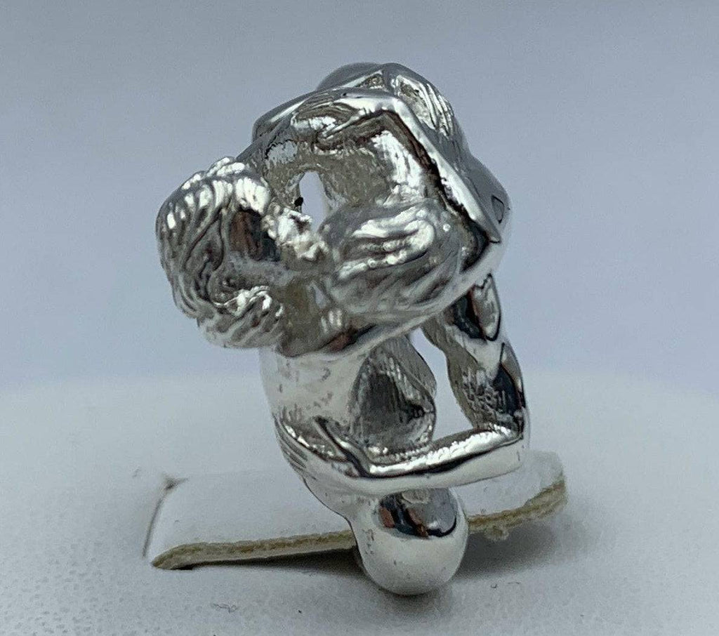 True Loves Kiss Ring | Loni Design Group | Rings  | Men's jewelery|Mens jewelery| Men's pendants| men's necklace|mens Pendants| skull jewelry|Ladies Jewellery| Ladies pendants|ladies skull ring| skull wedding ring| Snake jewelry| gold| silver| Platnium|