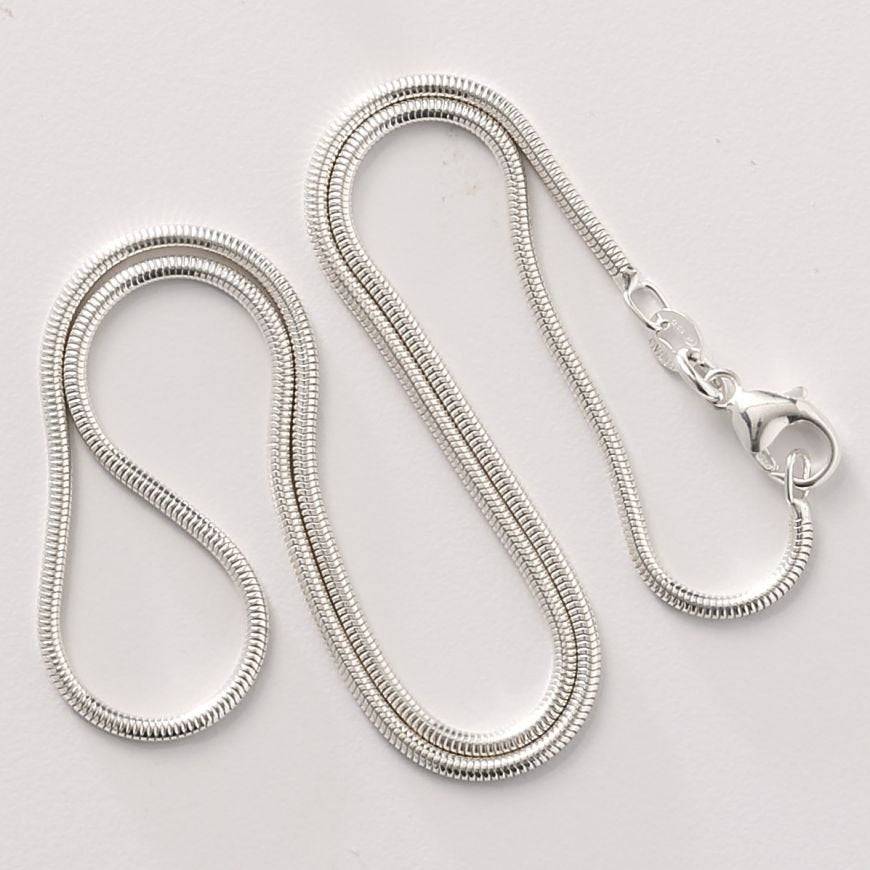 Snake Chain Made With Sterling Silver - Made For Men, Women, Children - Perfect For Pendants, Charms and Necklaces | Loni Design Group |   | Men's jewelery|Mens jewelery| Men's pendants| men's necklace|mens Pendants| skull jewelry|Ladies Jewellery| Ladies pendants|ladies skull ring| skull wedding ring| Snake jewelry| gold| silver| Platnium|