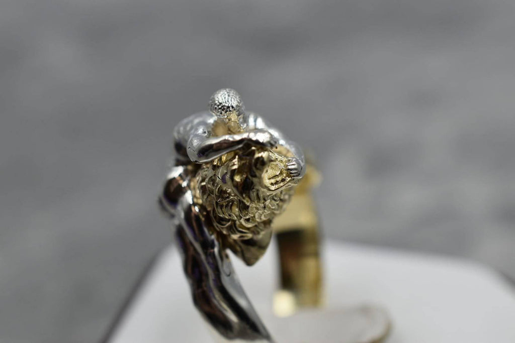Taming The Lion Ring | Loni Design Group | Rings  | Men's jewelery|Mens jewelery| Men's pendants| men's necklace|mens Pendants| skull jewelry|Ladies Jewellery| Ladies pendants|ladies skull ring| skull wedding ring| Snake jewelry| gold| silver| Platnium|