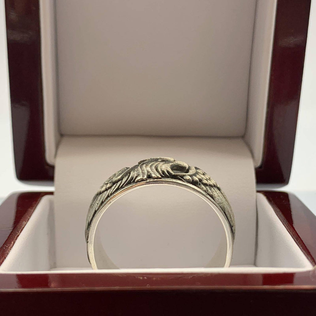 Eddie The Eagle Ring | Loni Design Group | Rings  | Men's jewelery|Mens jewelery| Men's pendants| men's necklace|mens Pendants| skull jewelry|Ladies Jewellery| Ladies pendants|ladies skull ring| skull wedding ring| Snake jewelry| gold| silver| Platnium|