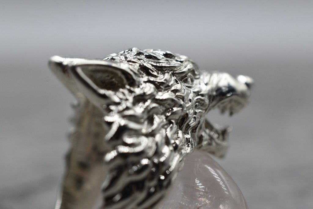 Full Moon Wolf Ring | Loni Design Group | Rings  | Men's jewelery|Mens jewelery| Men's pendants| men's necklace|mens Pendants| skull jewelry|Ladies Jewellery| Ladies pendants|ladies skull ring| skull wedding ring| Snake jewelry| gold| silver| Platnium|
