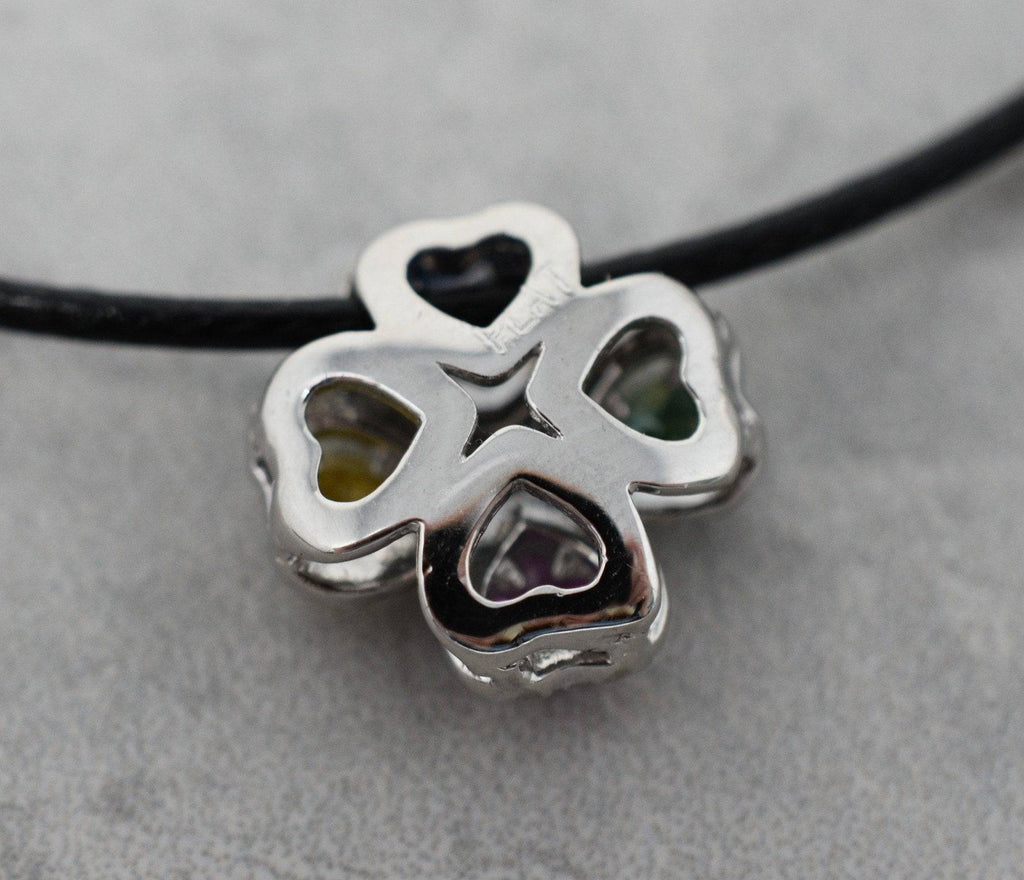 Feeling Lucky Pendant *1.40 Carat Synthetic Stones With 10k/14k/18k White, Yellow, Rose Green Gold, Gold Plated & Silver* Clover Heart Love | Loni Design Group |   | Men's jewelery|Mens jewelery| Men's pendants| men's necklace|mens Pendants| skull jewelry|Ladies Jewellery| Ladies pendants|ladies skull ring| skull wedding ring| Snake jewelry| gold| silver| Platnium|