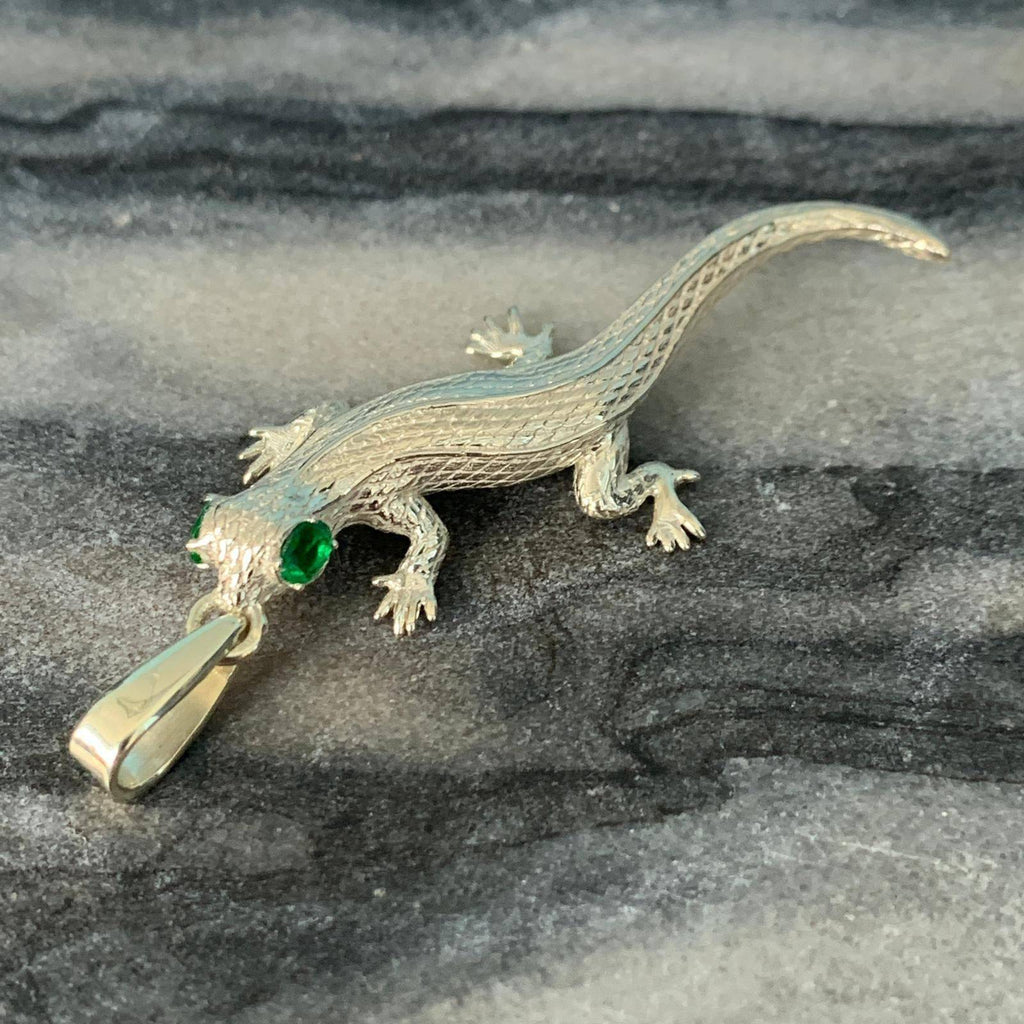 Gex Lizard Pendant *10k/14k/18k White, Yellow, Rose, Green Gold, Gold Plated & Silver* Animal Gecko Newt Reptile Pet Charm Necklace Gift | Loni Design Group |   | Men's jewelery|Mens jewelery| Men's pendants| men's necklace|mens Pendants| skull jewelry|Ladies Jewellery| Ladies pendants|ladies skull ring| skull wedding ring| Snake jewelry| gold| silver| Platnium|