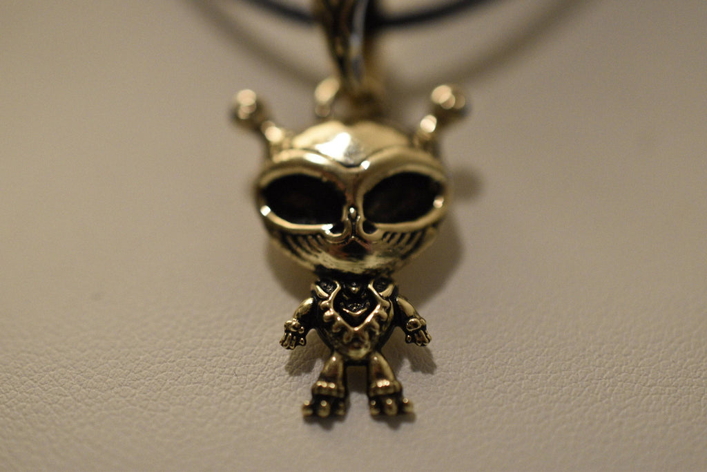 Kang Alien Pendant *10k/14k/18k White, Yellow, Rose, Green Gold, Gold Plated & Silver* Outer Space UFO E.T. Fantasy Charm Necklace Gift | Loni Design Group |   | Men's jewelery|Mens jewelery| Men's pendants| men's necklace|mens Pendants| skull jewelry|Ladies Jewellery| Ladies pendants|ladies skull ring| skull wedding ring| Snake jewelry| gold| silver| Platnium|