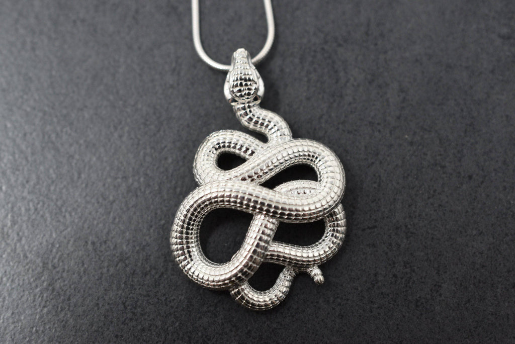 Weaving Snake Pendant *10k/14k/18k White, Yellow, Rose, Green Gold, Gold Plated & Silver* Animal Scale Serpent Coil Pet Vet Charm Necklace | Loni Design Group |   | Men's jewelery|Mens jewelery| Men's pendants| men's necklace|mens Pendants| skull jewelry|Ladies Jewellery| Ladies pendants|ladies skull ring| skull wedding ring| Snake jewelry| gold| silver| Platnium|